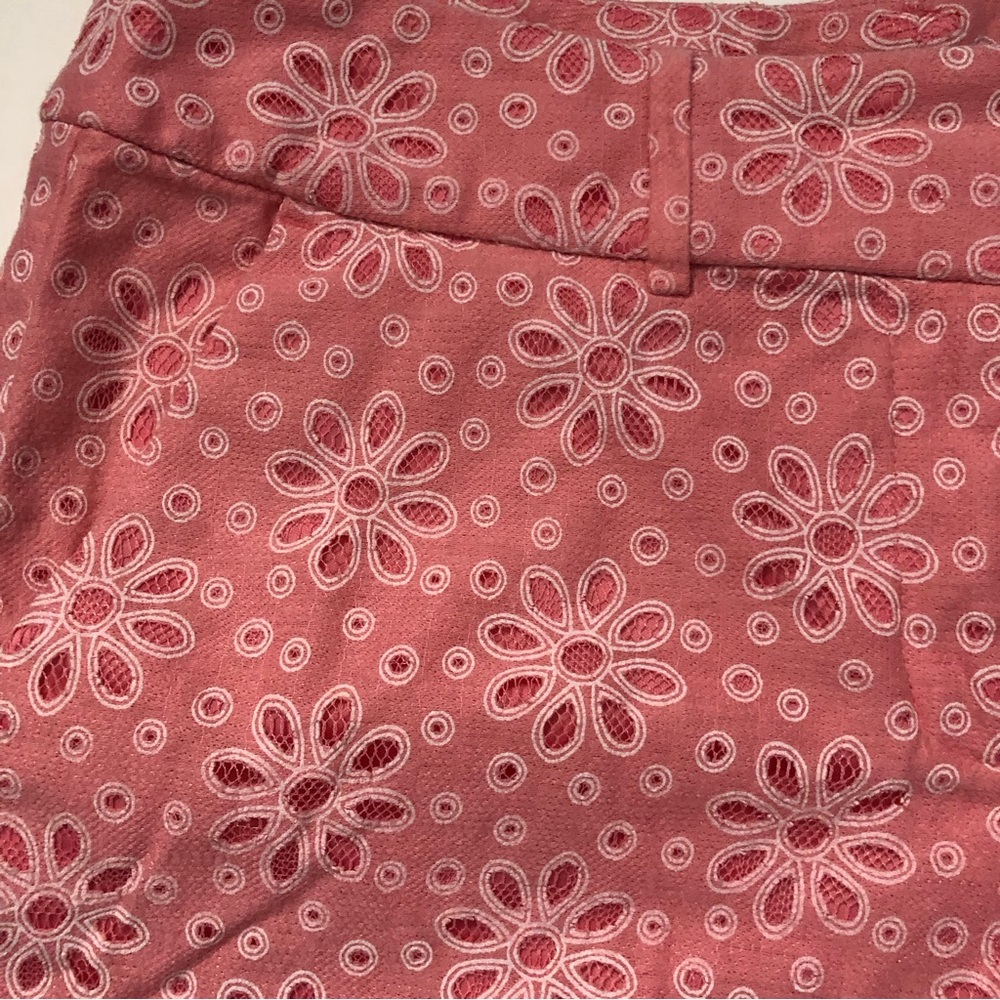 7th Avenue New York & Company salmon pink size 8 shorts